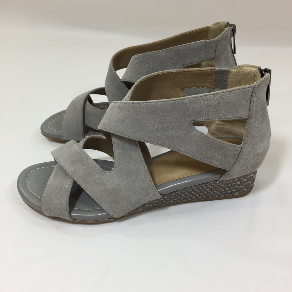 Donald J Pliner Wedge
